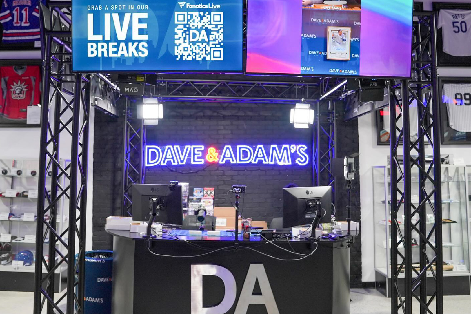 Live Breaks - Now